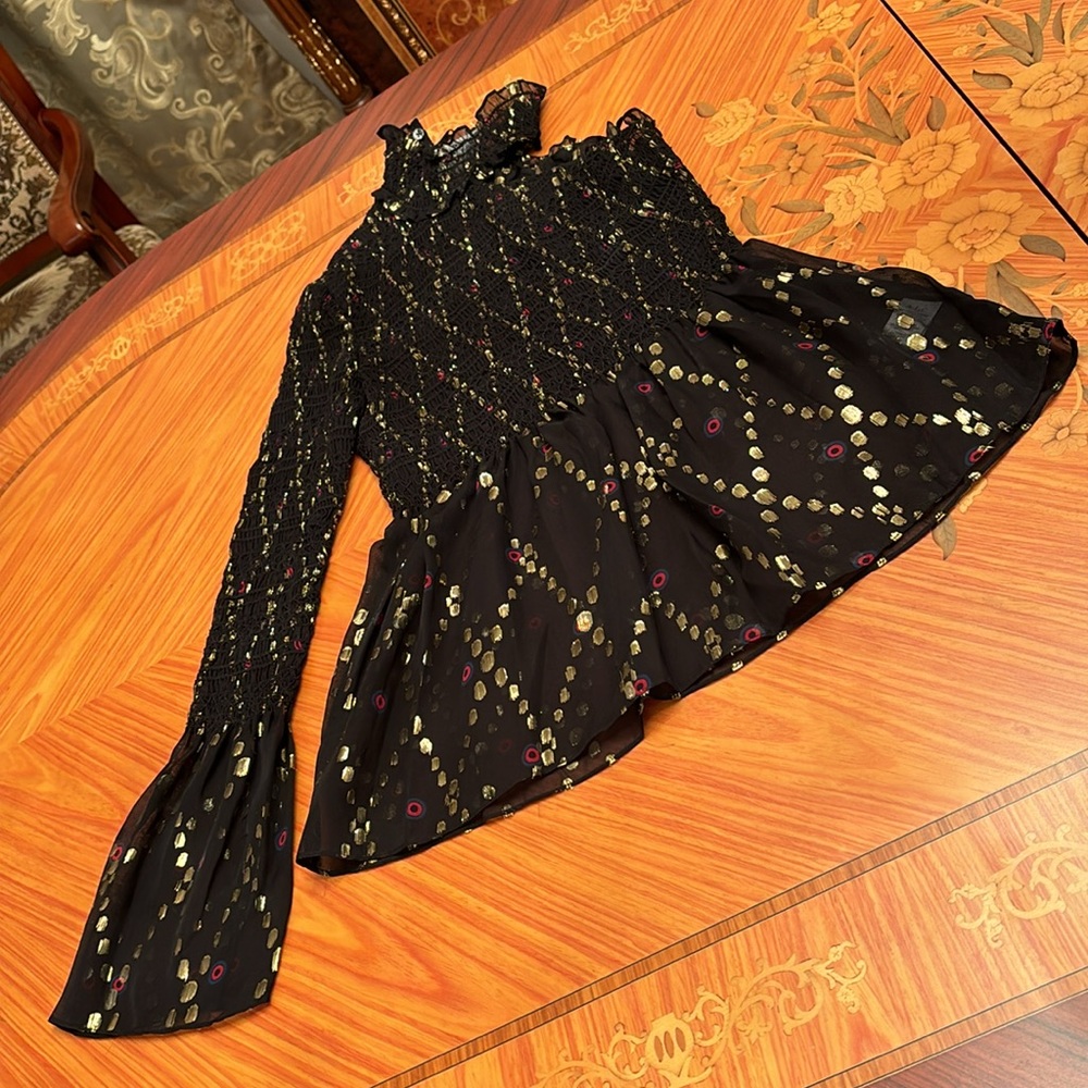 A.L.C. One shoulder one sleeve silk metallic gold thread mock neck top sz.0 - Picture 15 of 15